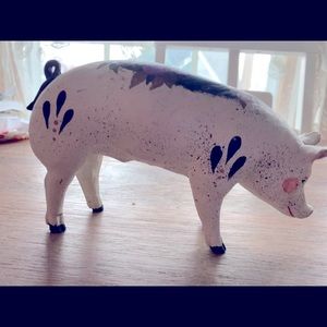 Wooden decorative Pig